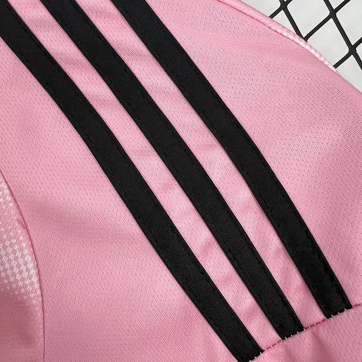 Maillot Réal Madrid concept 2025