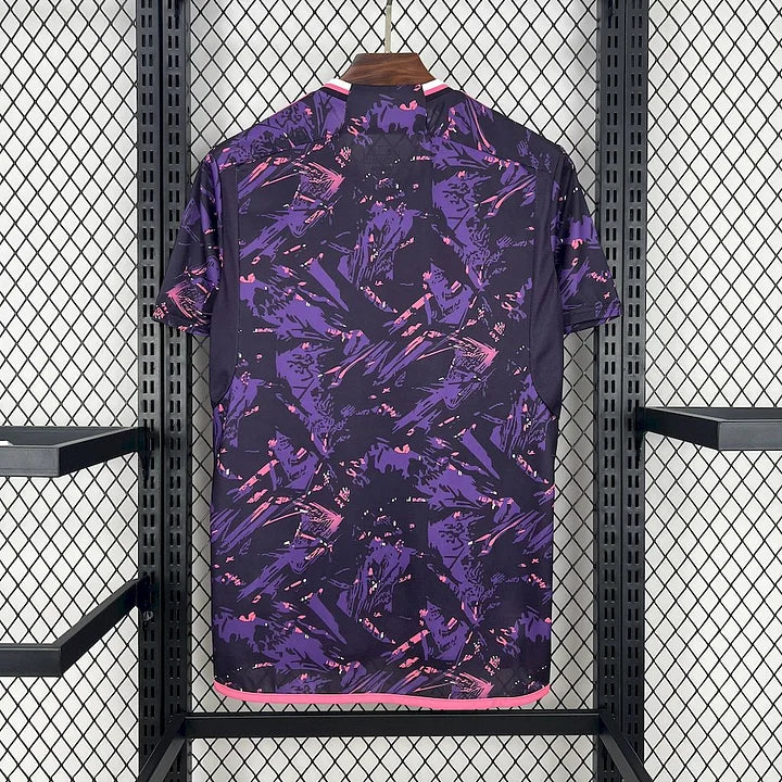 Maillot Real Madrid foot concept rose 2024 2025
