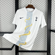 Maillot Tottenham concept 2025-26