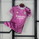 Maillot Real Madrid foot concept rose 2024 2025
