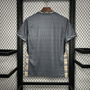 Maillot Angleterre foot concept Burberry 2024 2025